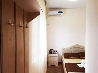 Гостевой дом Milana мини-отель Гагра Небольшой двухместный номер с 1 кроватью-1